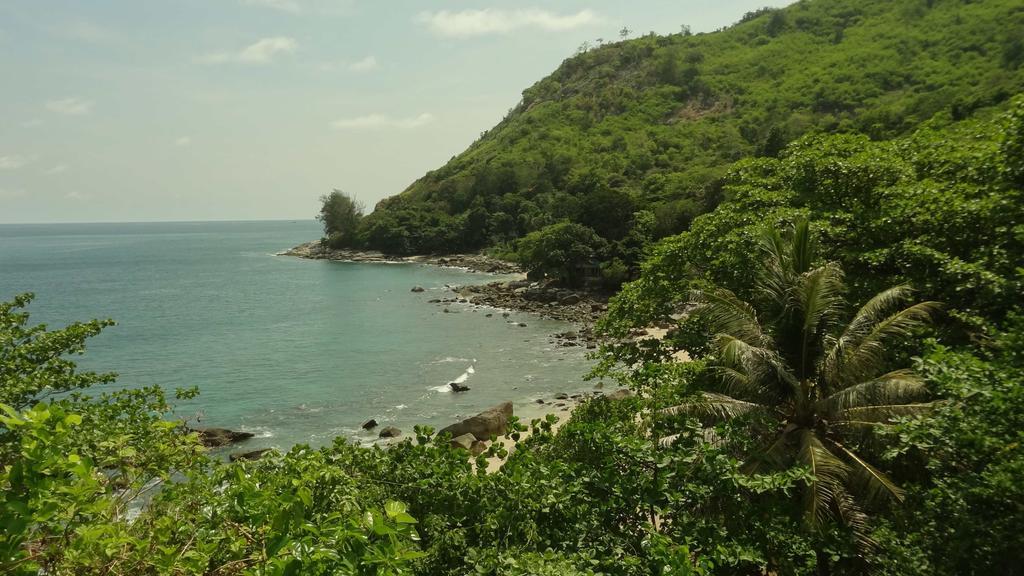 But Different Phuket Boutique Hotel Nai Harn Eksteriør bilde