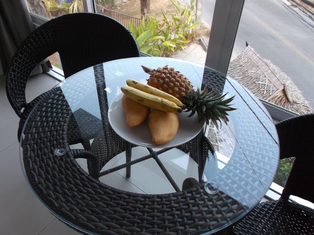 But Different Phuket Boutique Hotel Nai Harn Eksteriør bilde