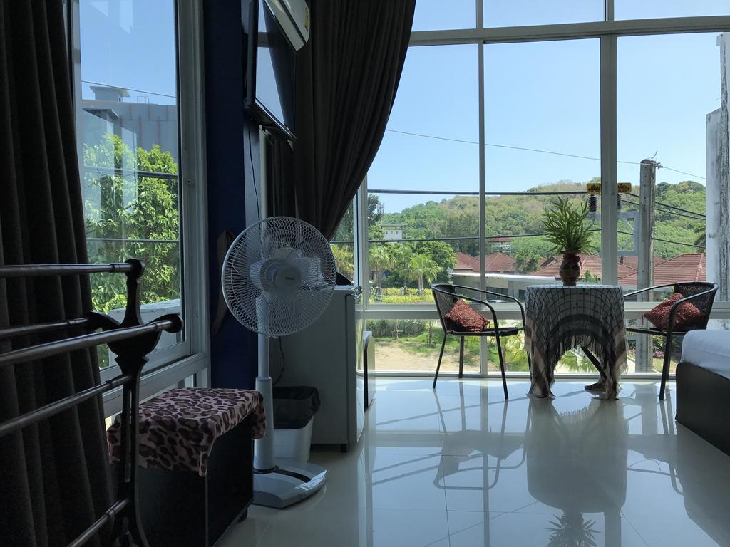But Different Phuket Boutique Hotel Nai Harn Eksteriør bilde
