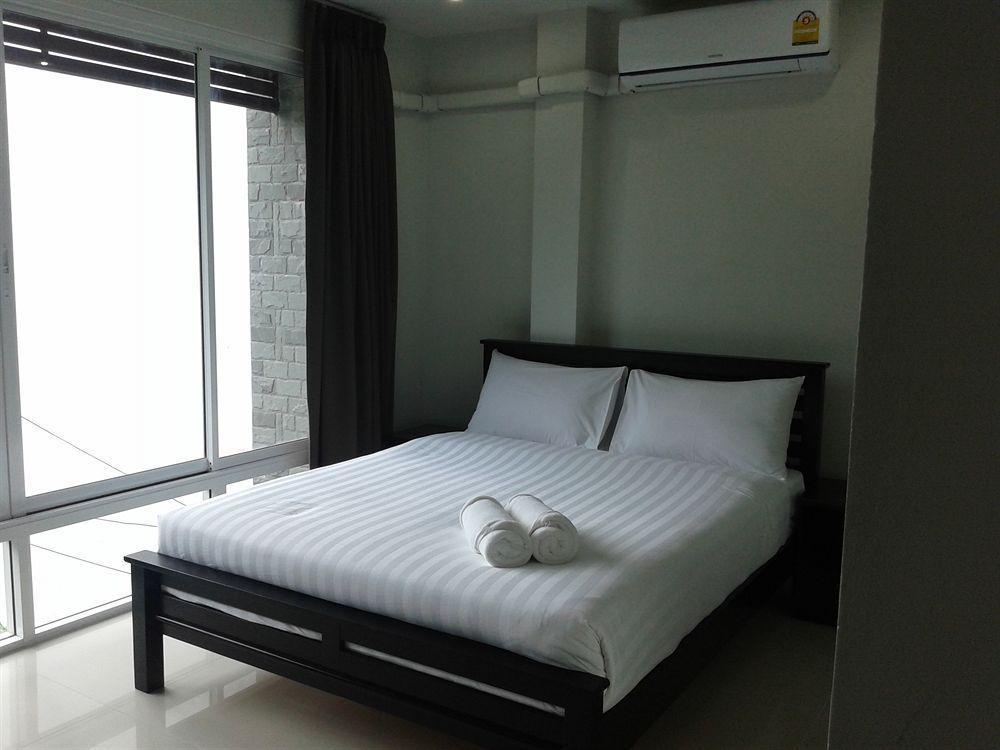 But Different Phuket Boutique Hotel Nai Harn Eksteriør bilde