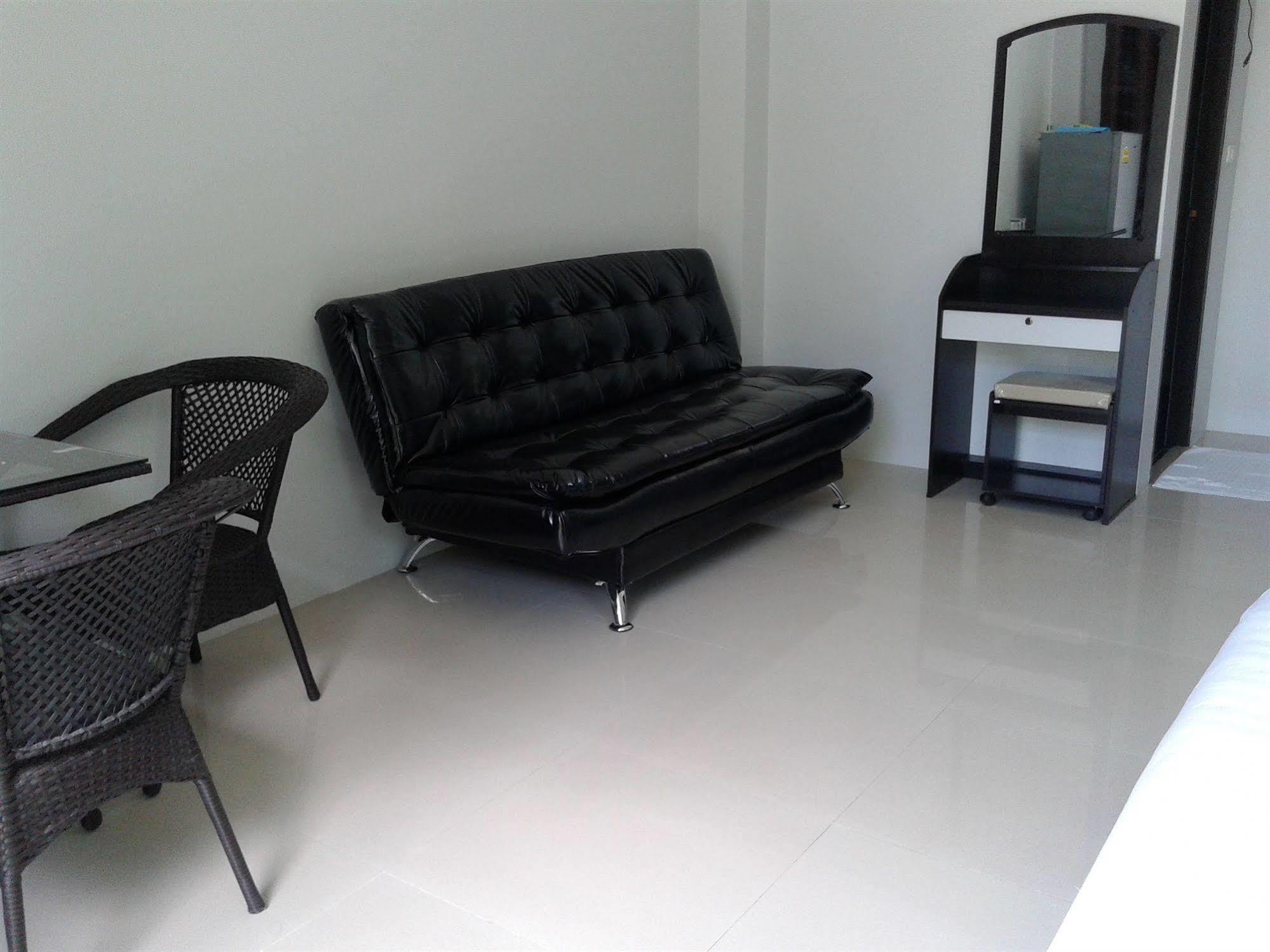 But Different Phuket Boutique Hotel Nai Harn Eksteriør bilde