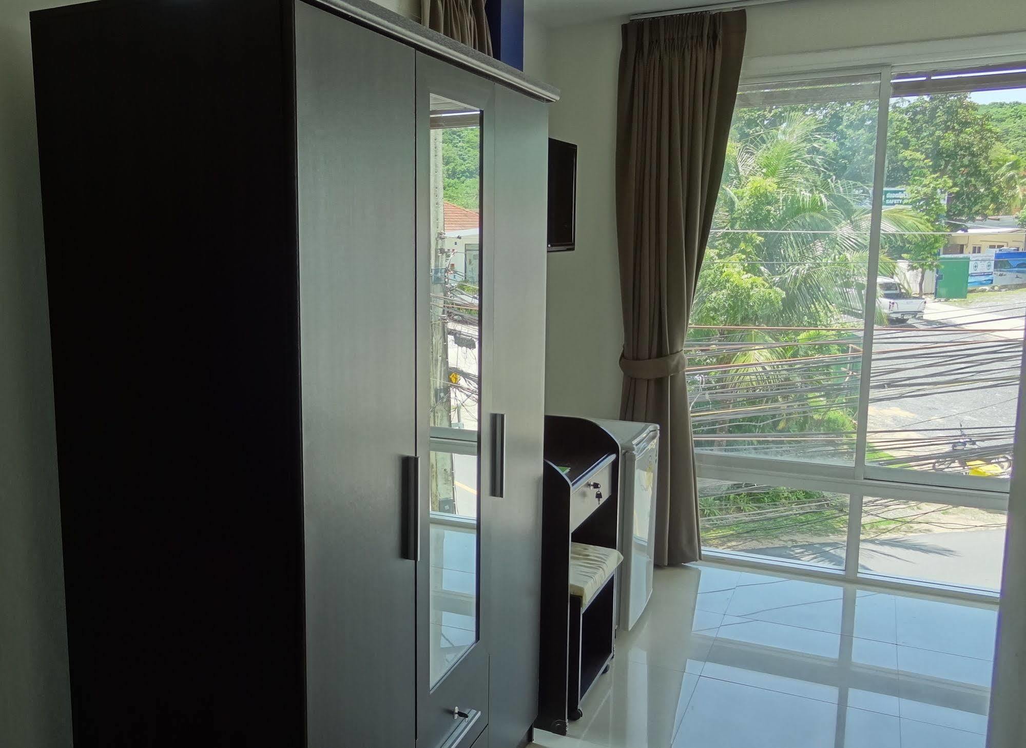 But Different Phuket Boutique Hotel Nai Harn Eksteriør bilde