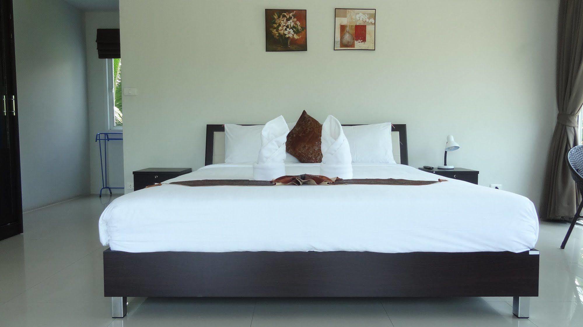 But Different Phuket Boutique Hotel Nai Harn Eksteriør bilde