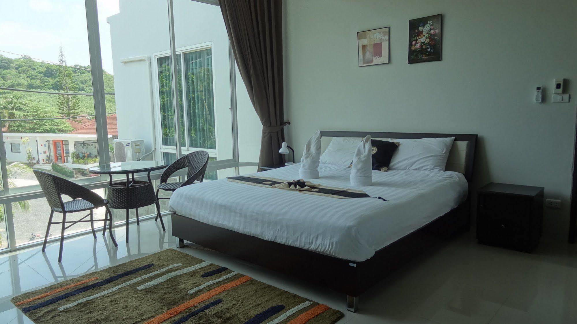 But Different Phuket Boutique Hotel Nai Harn Eksteriør bilde