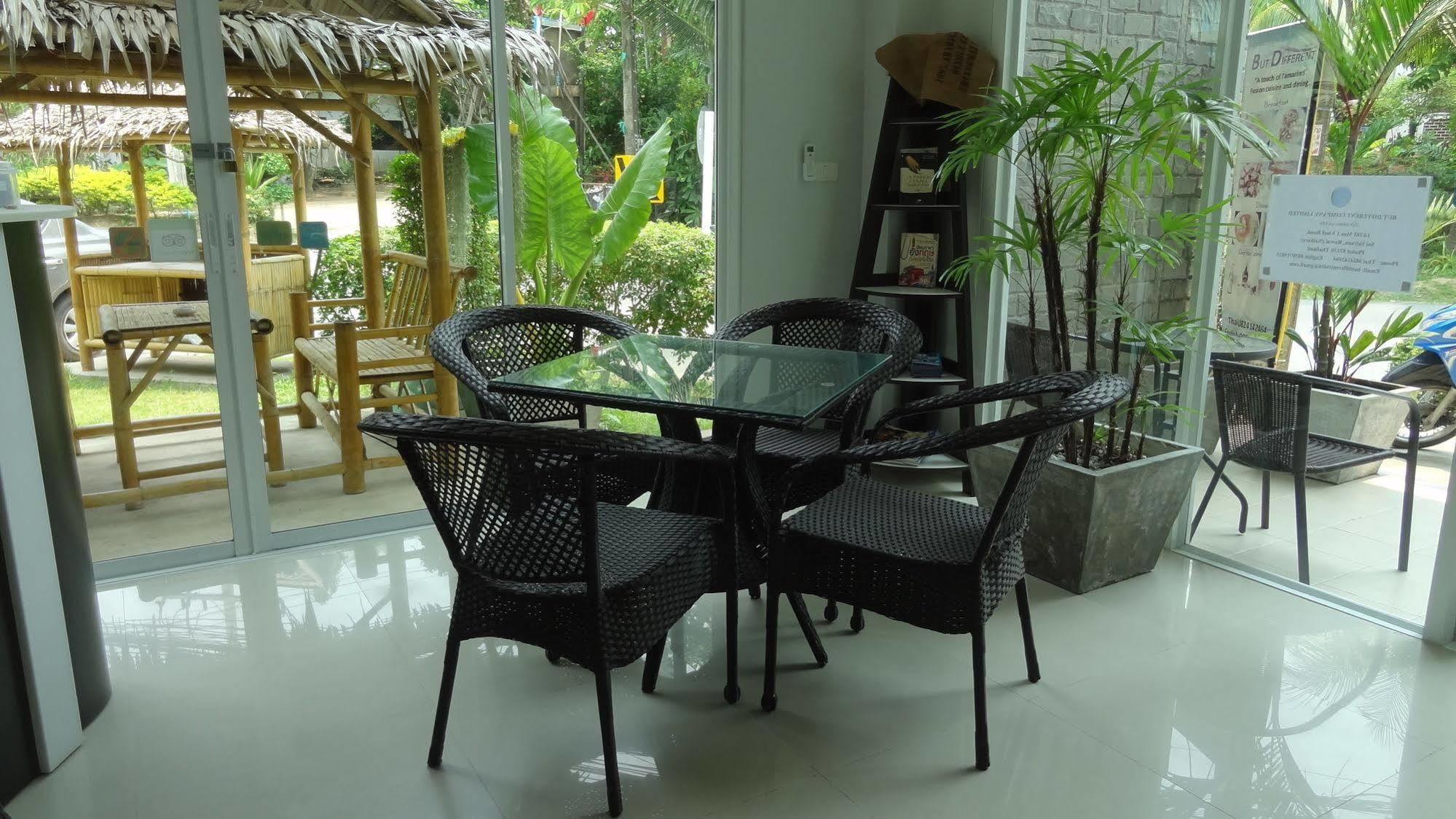 But Different Phuket Boutique Hotel Nai Harn Eksteriør bilde